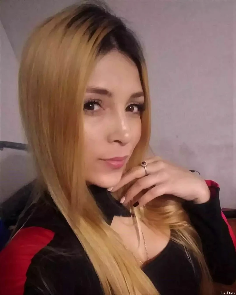 Nathaly Profile image 4