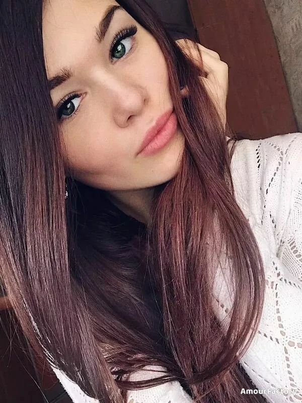 Alina Profile image 2