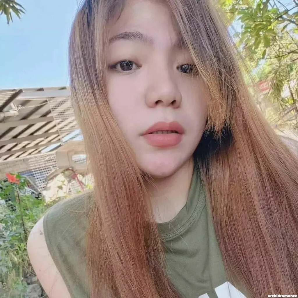 Marjorie Profile image 4