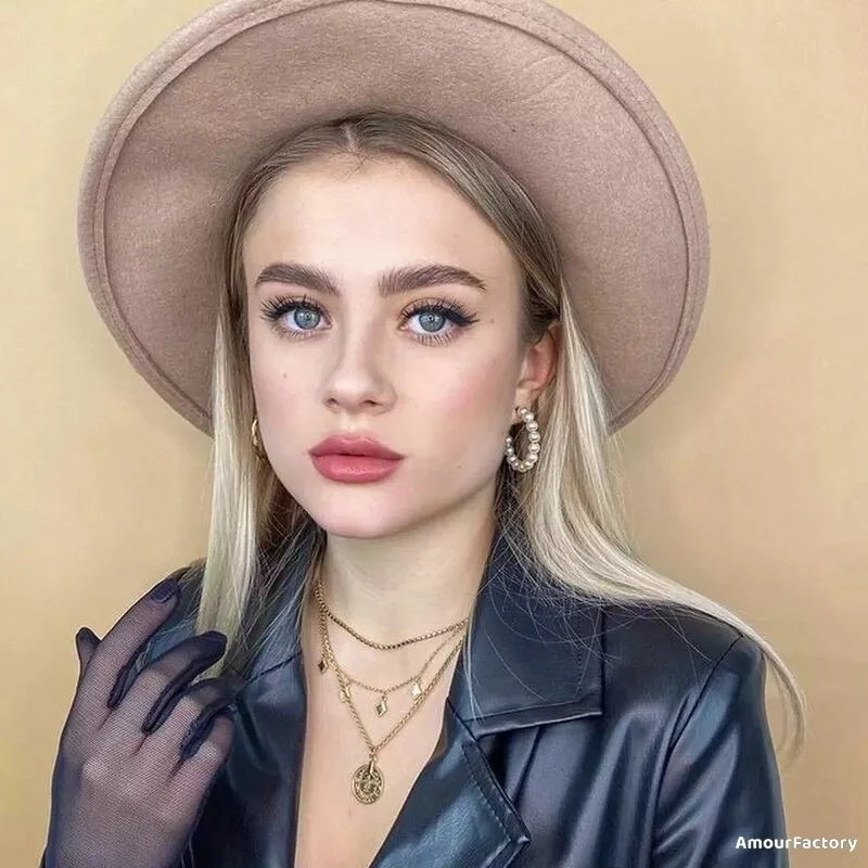 Alena Profile image 2