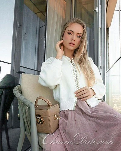 Anna Profile image 1