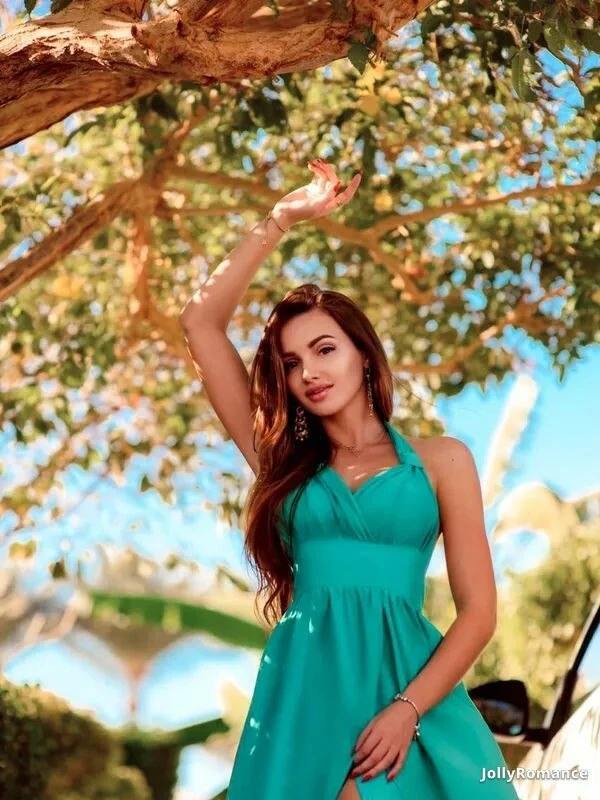 Anna Profile image 3