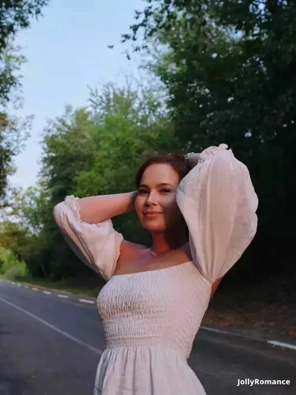 Kristina Profile image 4