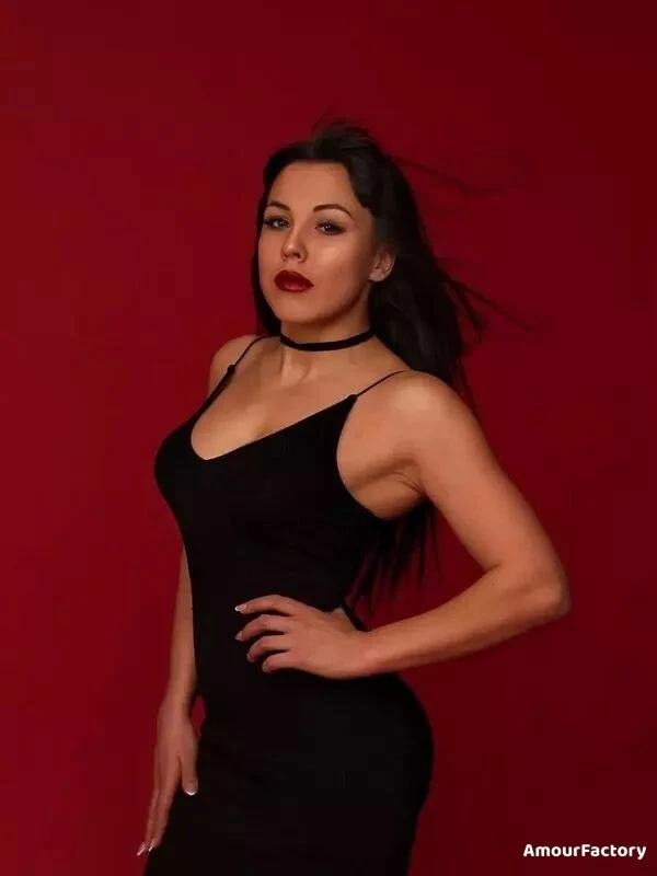 Polina Profile image 2