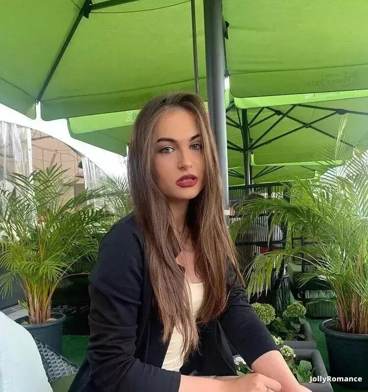 Zhanna Profile image 3