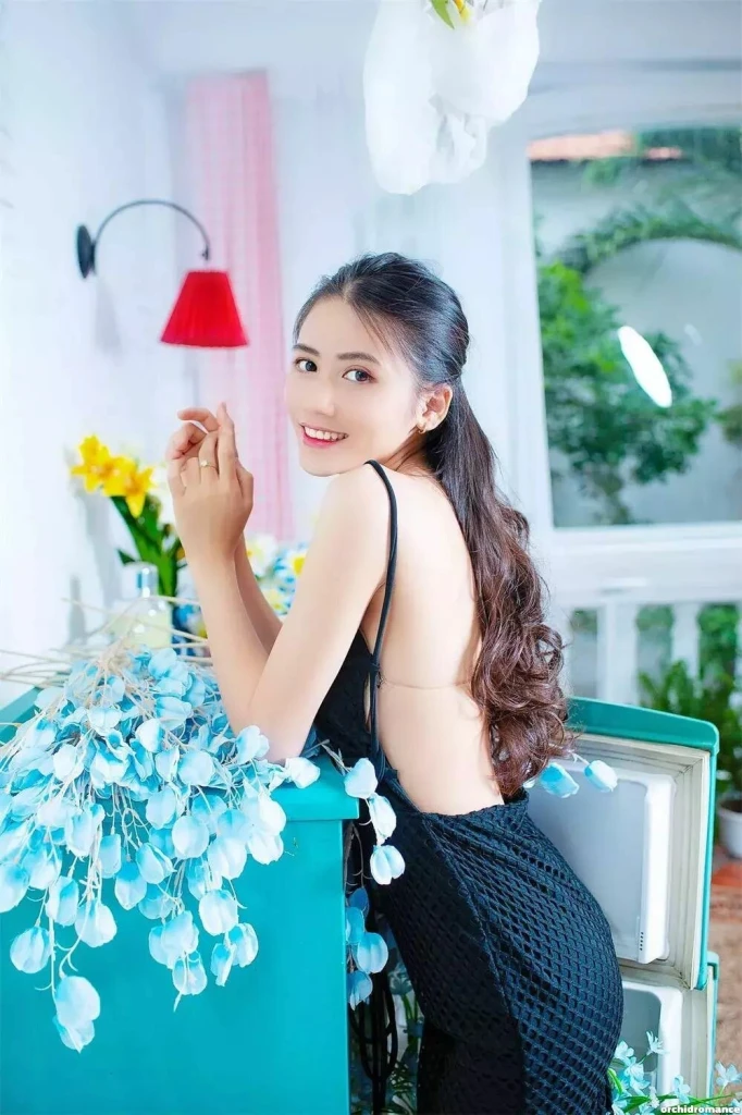 Tran Thuy Linh Profile image 1