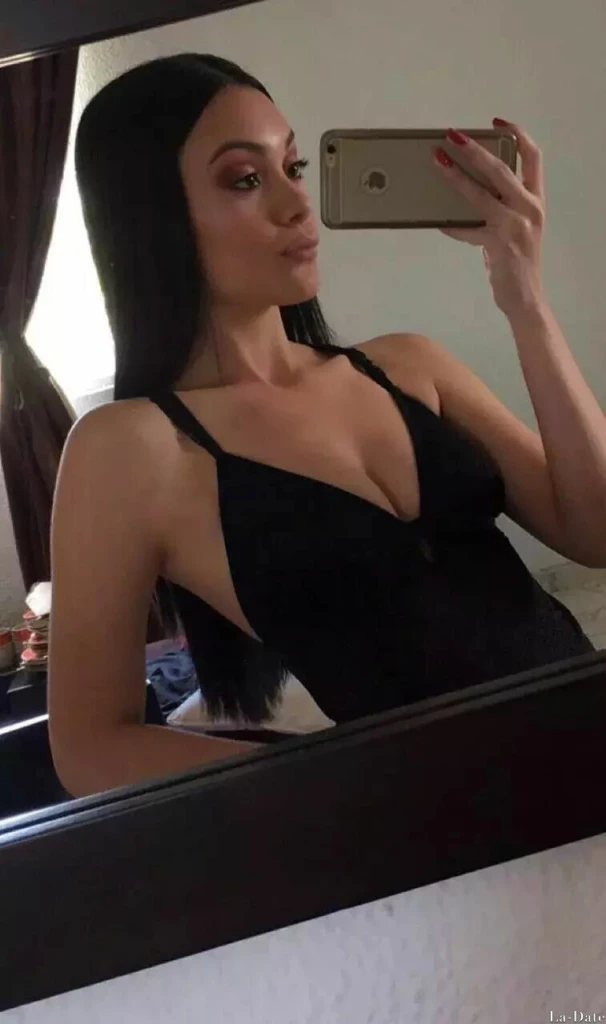 Yulieth Profile image 3