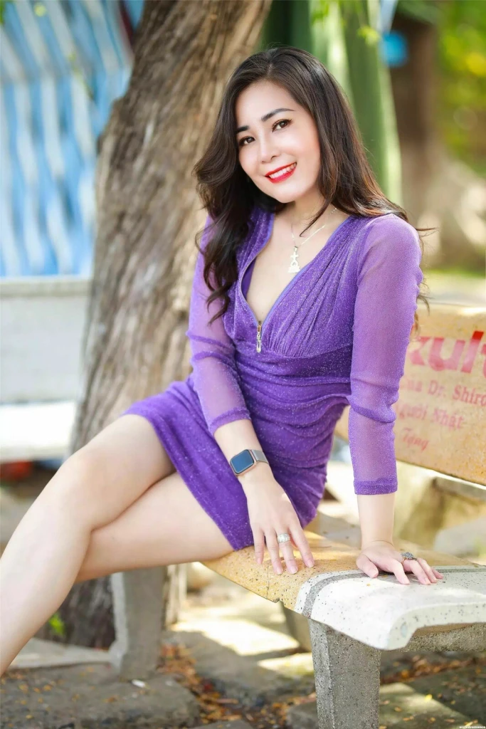 LETHLNGOC Profile image 4