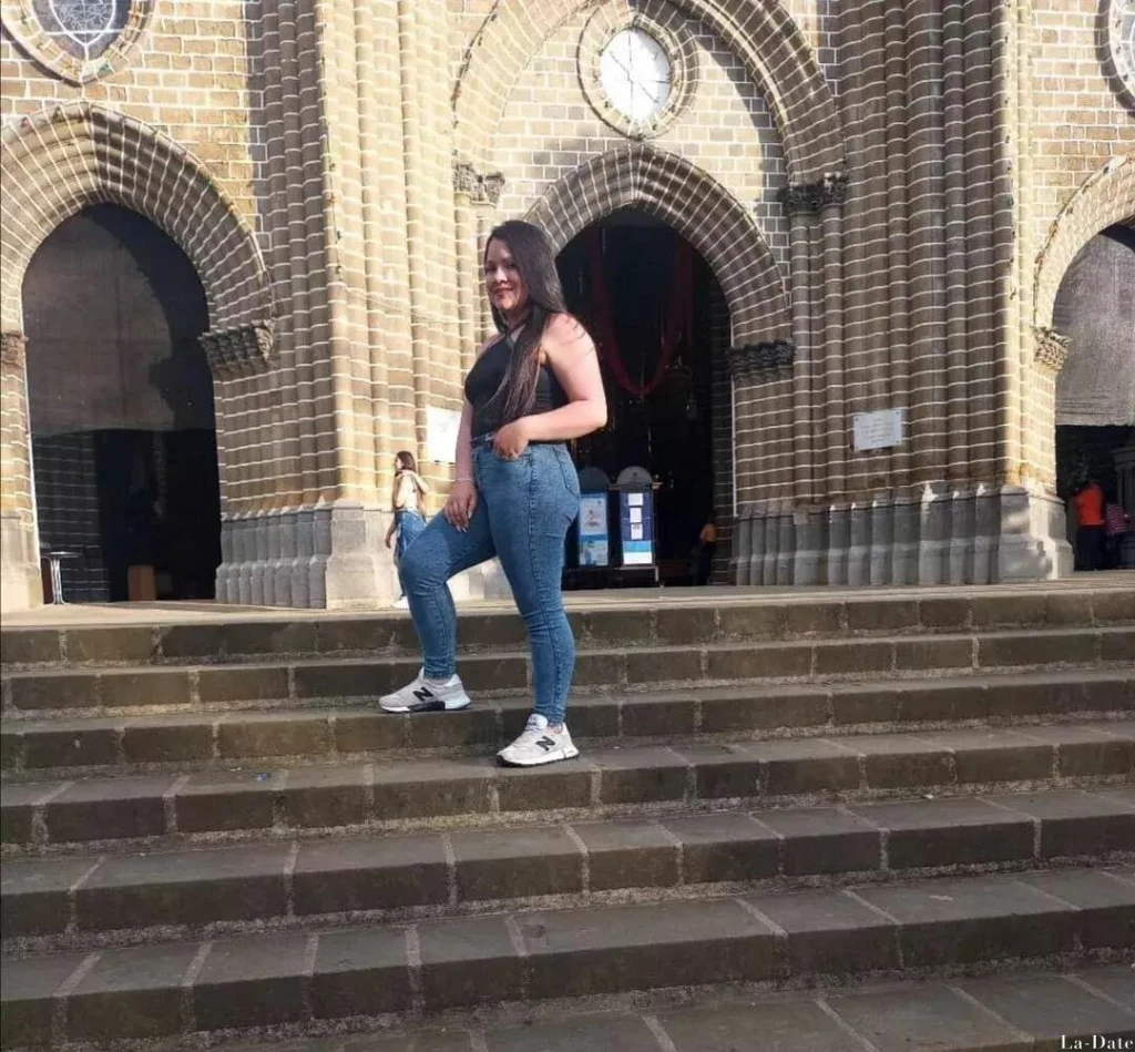 Cristina Profile image 2