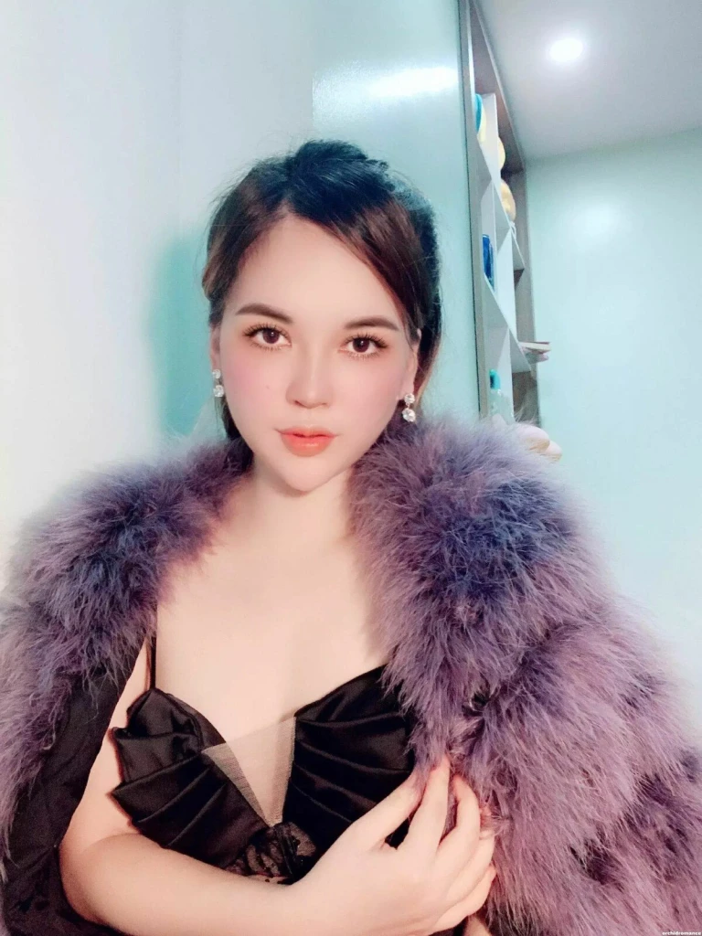 Vivian Profile image 2