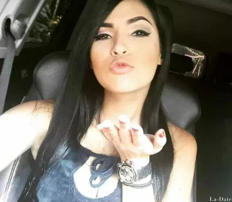 Johanny Profile image 2