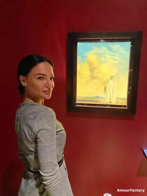 Elena Profile image 1