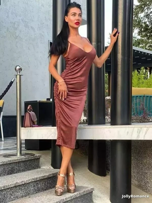 Julia Profile image 1